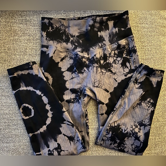 PINK Victoria's Secret Pants - Victoria’s Secret Pink grey tie dye leggings small